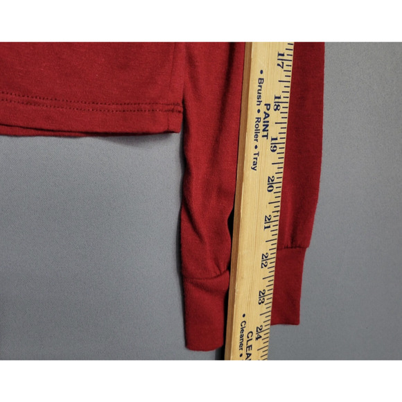 NEW Zoe + Liv T-shirt Cropped Womens Medium Ale Yeah Graphic Party Lounge - Picture 7 of 9